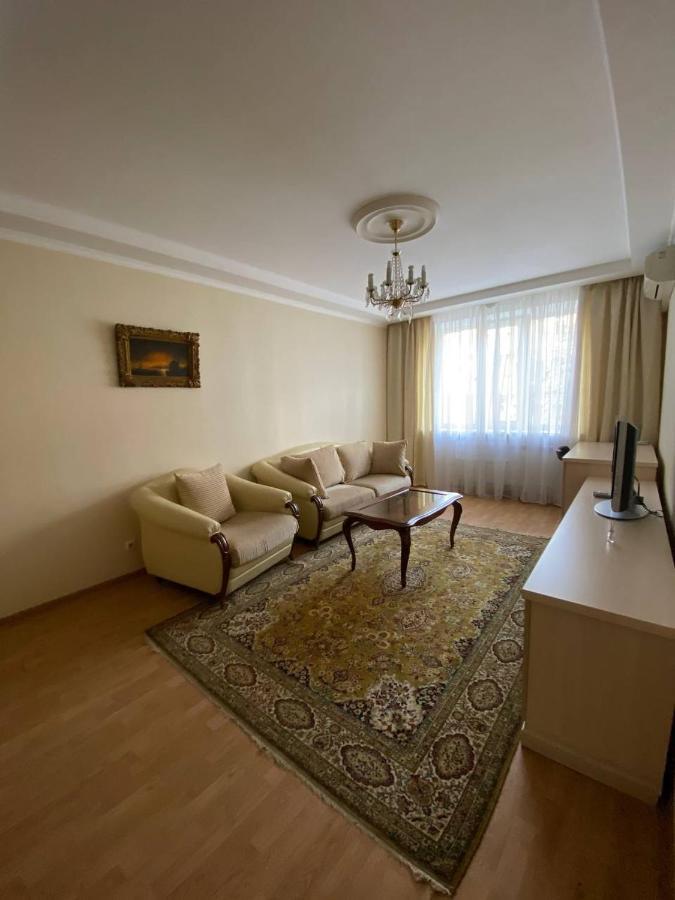 Apartment Mala Zhytomyrska 10 Kyiv Exterior photo